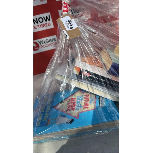 2216 - BAG OF BOOKS
