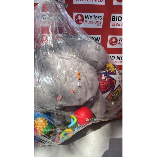 2222 - BAG OF TOYS