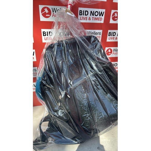 2223 - BAG OF LAPTOP BAGS