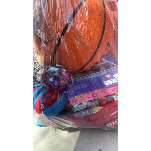2225 - BAG OF TOYS