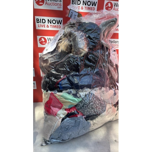 Lot 2252      