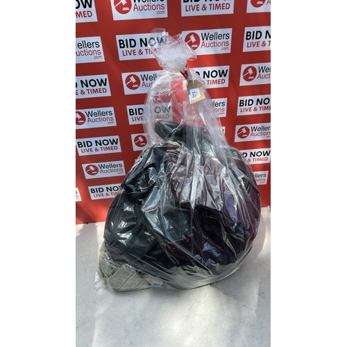 Lot 2273      