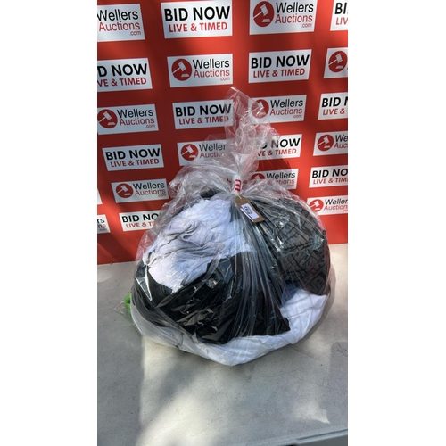 Lot 2282      