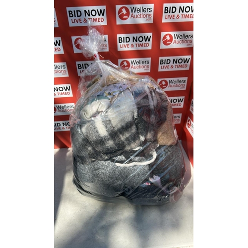 Lot 2296      