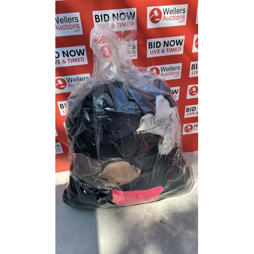 Lot 2301      