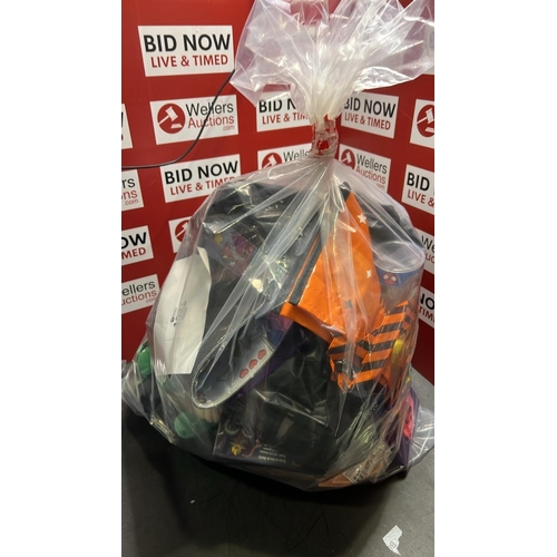 1021 - BAG OF TOYS AND GAMES INC STUFFED TOY DRAGON