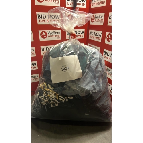 1025 - BAG OF PRE OWNED CLOTHING INC SUPERDRY