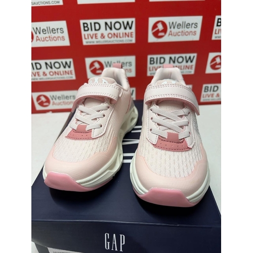 1067 - CHILDRENS NEW GAP SACRAMENTO PINNK VELCRO TRAINERS / UK 11