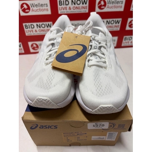 1070 - LADIES NEW ASICS NOVABLAST 5 / UK 5