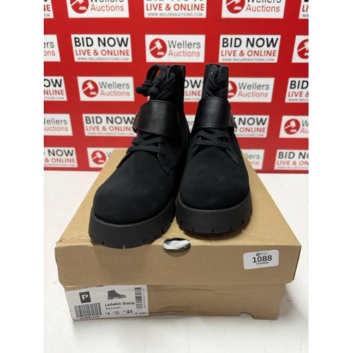 1088 - LADIES NEW CLARKS LEDWICK GRACIE BLACK BOOT / UK 4