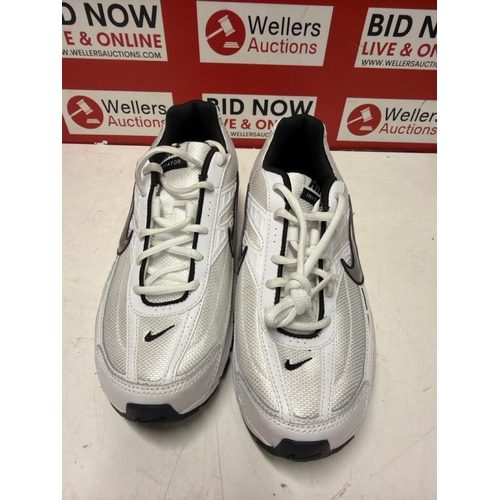 1090 - NIKE INITIATOR TRAINERS / UK 6