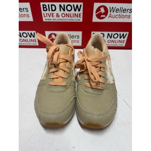 1094 - LADIES PRE OWNED ASICS GEL LYTE TRAINER / EUR 37