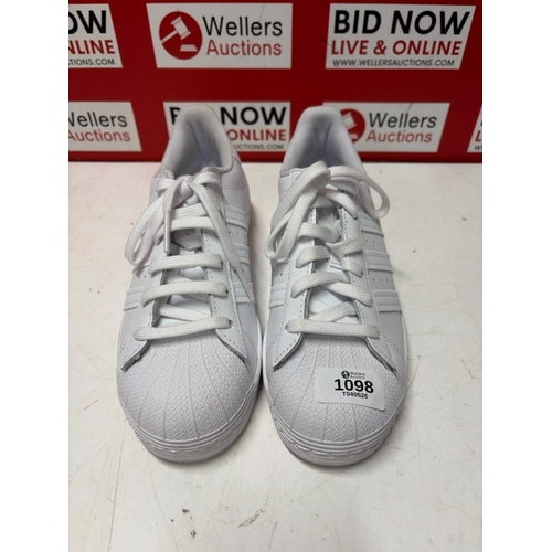 1098 - ADIDAS WHITE TRAINER / UK 6