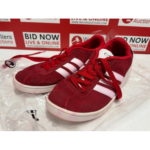 1102 - LADIES PRE OWNED ADIDAS NEO COMFORT FOOT BED TRAINER / UK 6.5