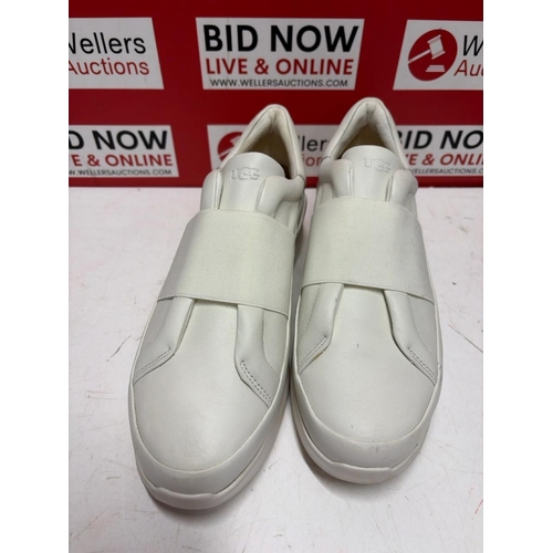 1106 - LADIES PRE OWNED SLIP ON UGG TRAINER/ UK 7
