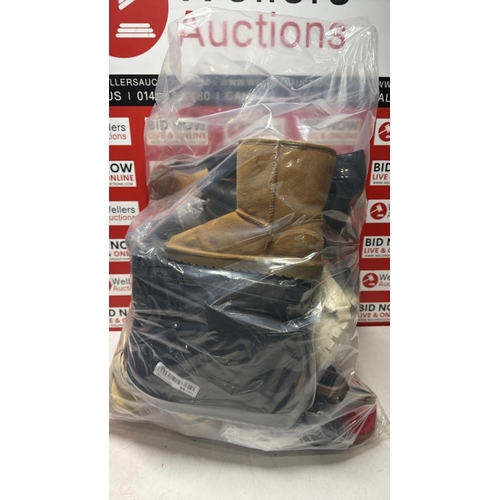 1112 - LADIES MIXED BAG OF NEW AND PRE OWNED SHOES/ MIXED SIZES