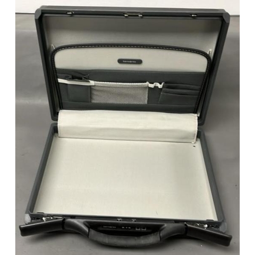 9891 - X1 SAMSONITE FOCUS III ATTACHE BRIEFCASE -BLACK