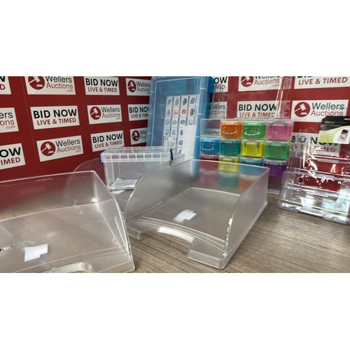 9350 - QTY. OF PLASTIC DISPLAY UNITS