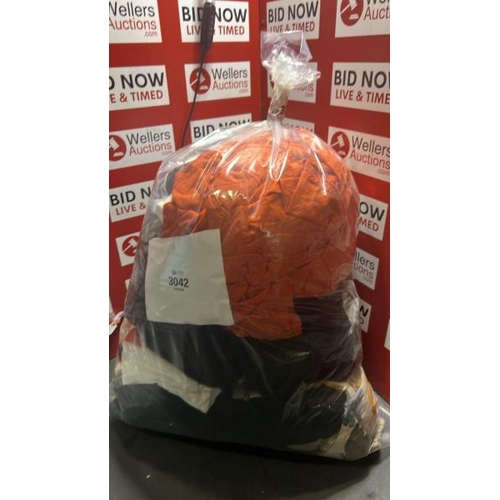 Lot 3042      