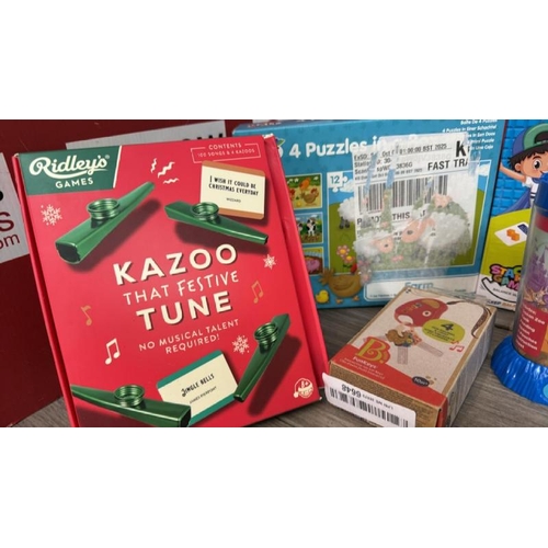 9176 - TOYS SELECTION INCL. KAZOO GAME, PUZZLES AND MORE [51]