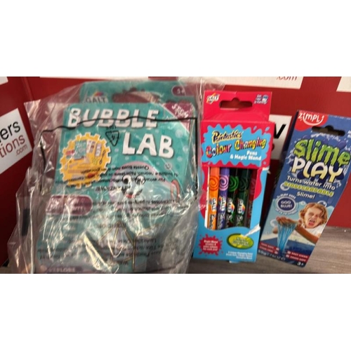 9177 - TOYS SELECTION INCL. BUBBLE LAB, BLO PENS AND MORE [51]