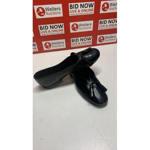 2001 - NEW WHISTLES CILOU TASSEL CROC BALLET PUMPS, UK 3
