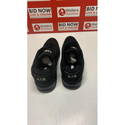 2006 - NEW MARKSMAN AIR GEMINI TRAINERS, UK 9
