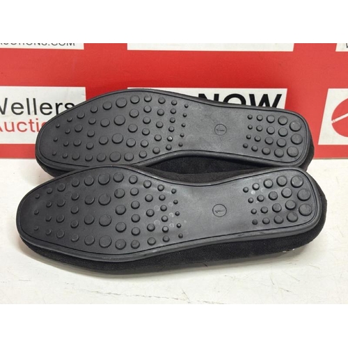 2011 - CHILDRENS NEW RIVER ISLAND FLATS / SIZE 1