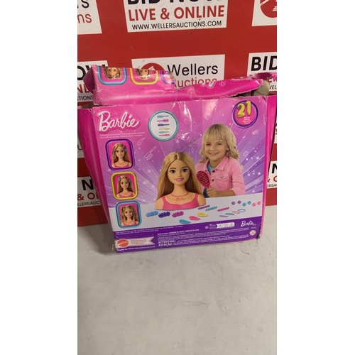2020 - BARBIE HAIRSTYLING SET WITH ACCESSORIES