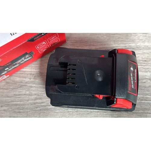9036 - MILWAUKEE M18 RED LITHIUM 18V BATTERY [51]