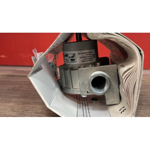 9047 - WOLFCRAFT 2200000 DRILL PUMP WITH METAL HOUSING [51]