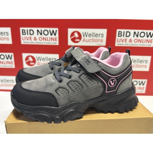 7254 - CHILDRENS NEW VICCO HIKING TRAINERS / SIZE 2.5