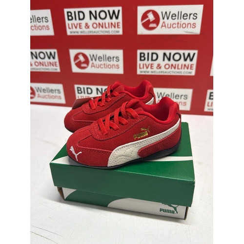 7256 - CHILDRENS NEW PUMA SPEEDCAT TRAINERS / SIZE 5