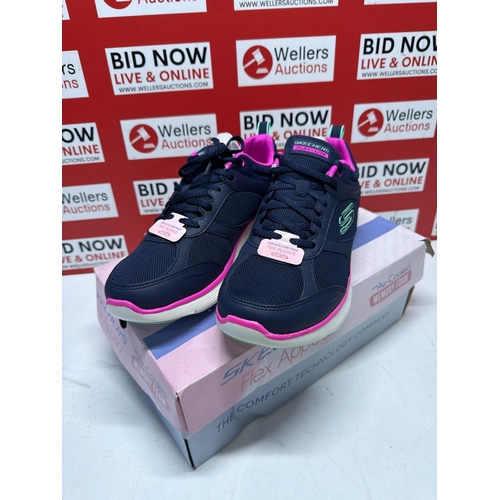 7258 - LADIES NEW SKECHERS FLEX APPEAL FRESH TOUCH / SIZE 7