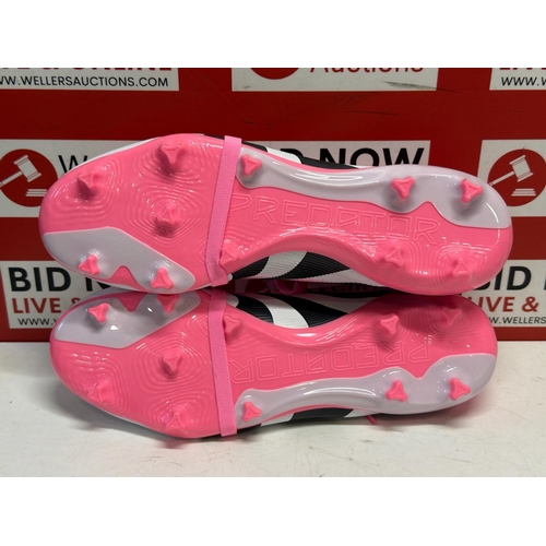 7273 - GENTS NEW ADIDAS PREDATOR BECKHAM FOOTBALL BOOTS / SIZE 10