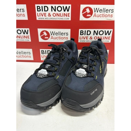 7276 - GENTS NEW SKECHERS PROTECTIVE TRAINERS / SIZE 9