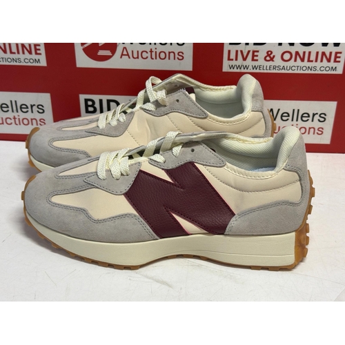 7278 - LADIES NEW NEW BALANCE TRAINERS / SIZE 7
