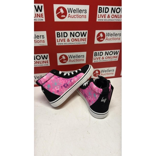 7279 - CHILDRENS NEW HYPE HIGH TOP TRAINERS / SIZE 2