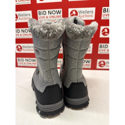 7293 - LADIES NEW MOUNTAIN WAREHOUSE ISODRY BOOTS / SIZE 8
