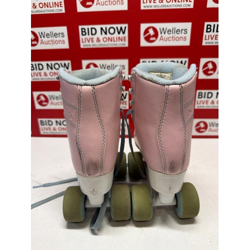 7298 - CHILDRENS PRE-OWNED ROOKIE ROLLERSKATES / SIZE 1
