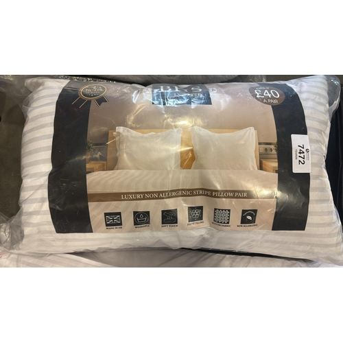 7472 - NEW BHS PILLOW PAIR