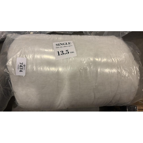 7474 - NEW 13.5 TOG SINGLE DUVET