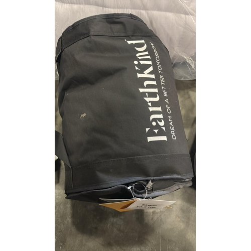 7479 - NEW EARTHKIND 10.5 TOG SINGLE DUVET
