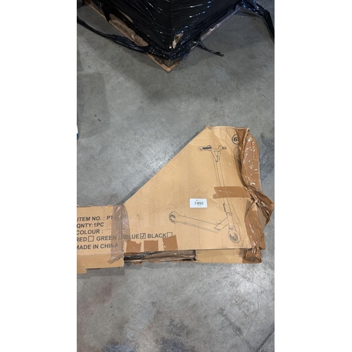 Lot 7492      