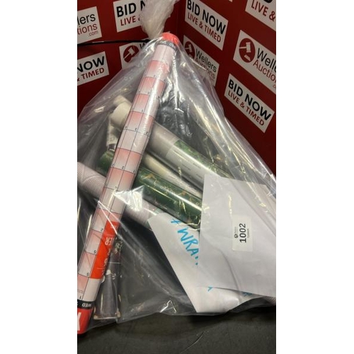 Lot 1002      