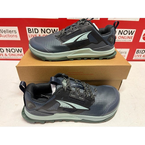 3123 - LADIES NEW ALTRA TRAIL RUN TRAINERS, SIZE 6
