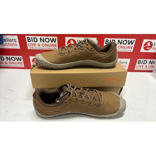 3125 - LADIES NEW MERRELL VAPOR GLOVE TRAINER, SIZE 6