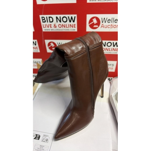 3130 - X5 LADIES NEW MIXED FOOTWEAR, ASSORTED SIZES