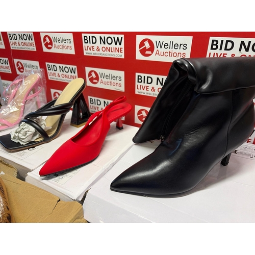 3131 - X5 LADIES NEW MIXED FOOTWEAR, ASSORTED SIZES