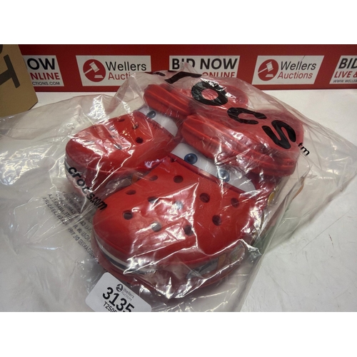 3135 - GENT NEW MATER CROCS, SIZE 11